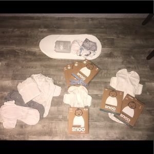 Huge SNOO accessories lot—swaddle sacks & sheets
